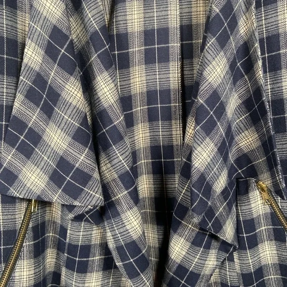 Pre-Loved Design Lab Plaid Jacket – Excellent Condition, Size Small - Picture 8 of 10